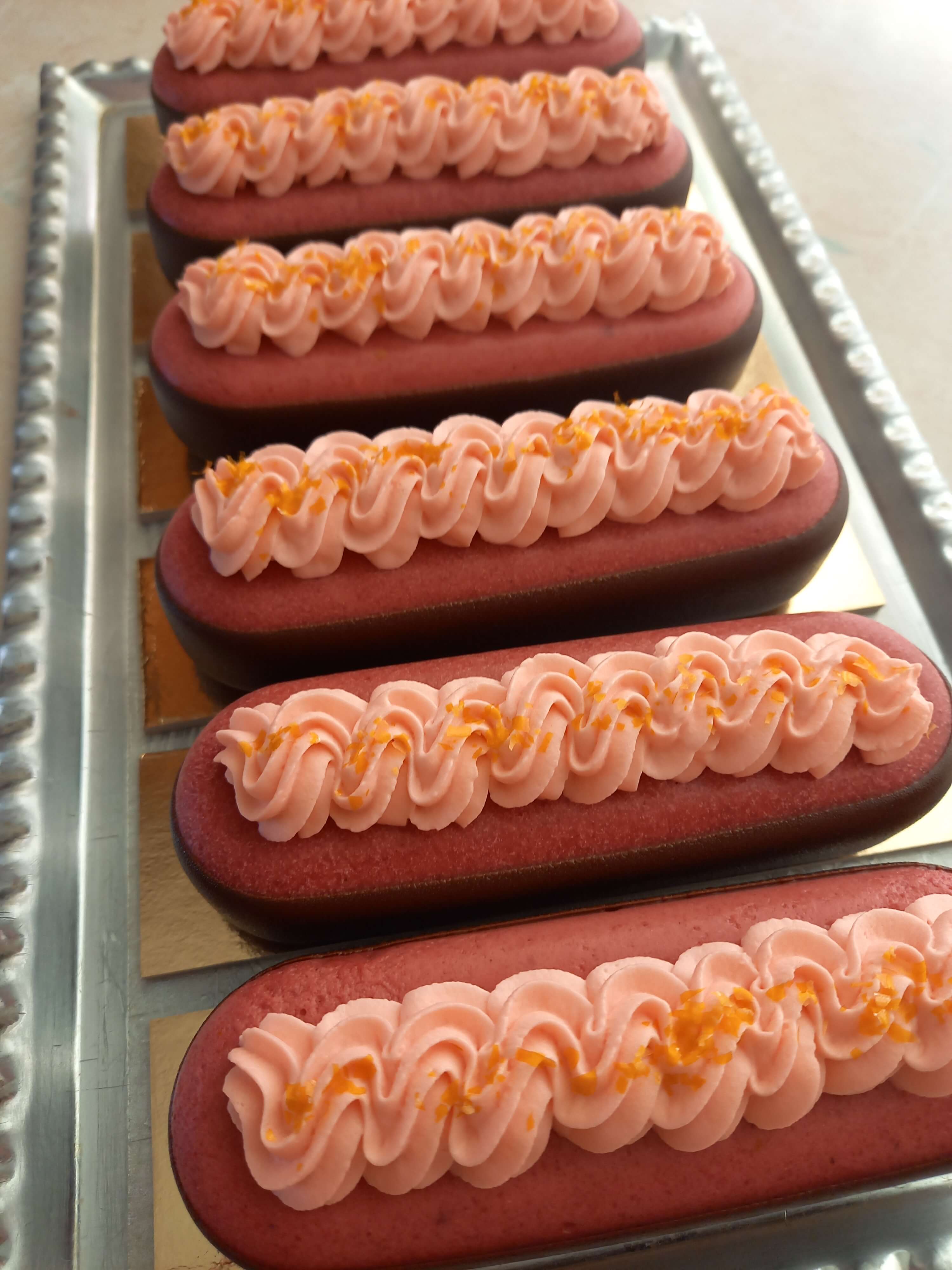 Eclairs.  Malina